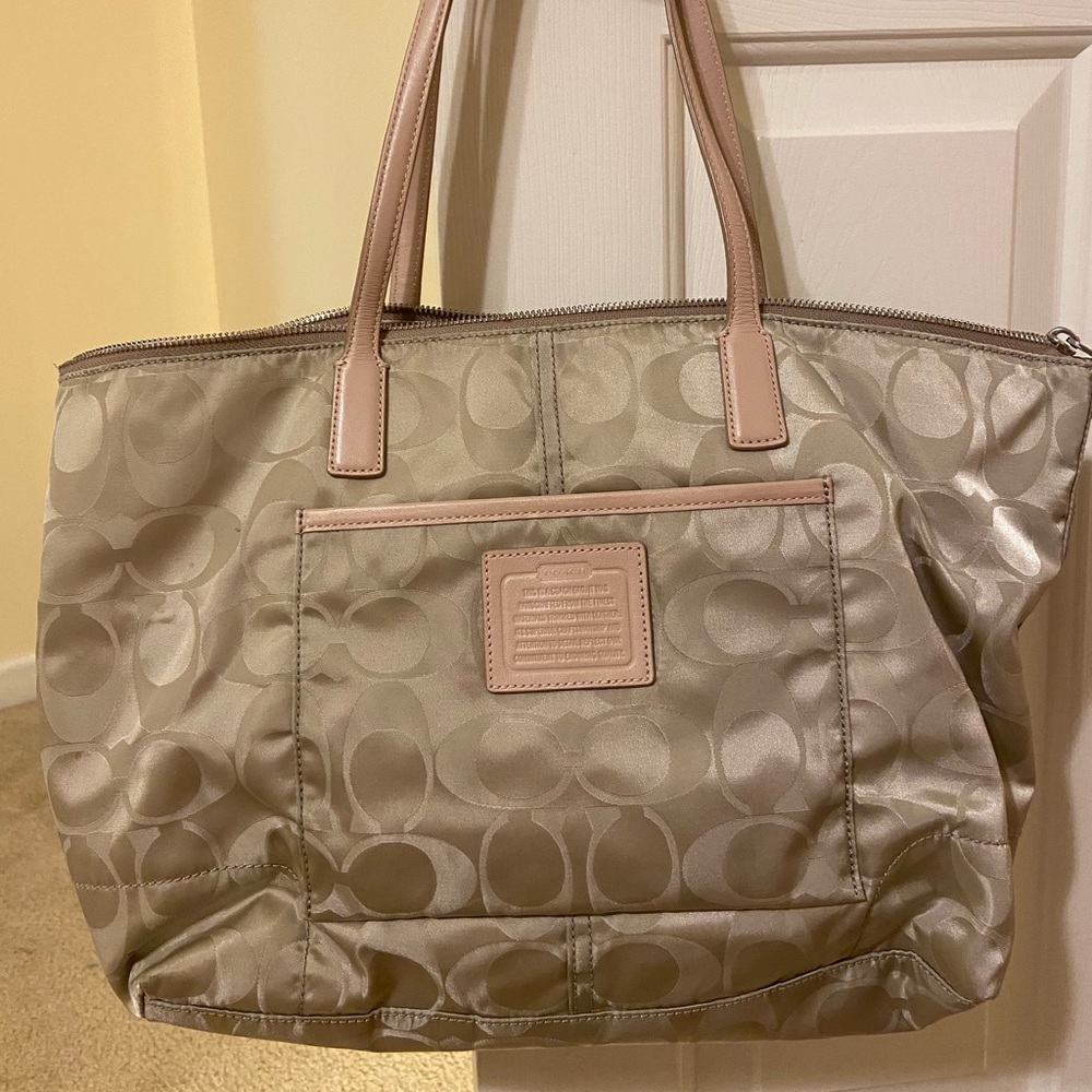 COACH tote beige gold